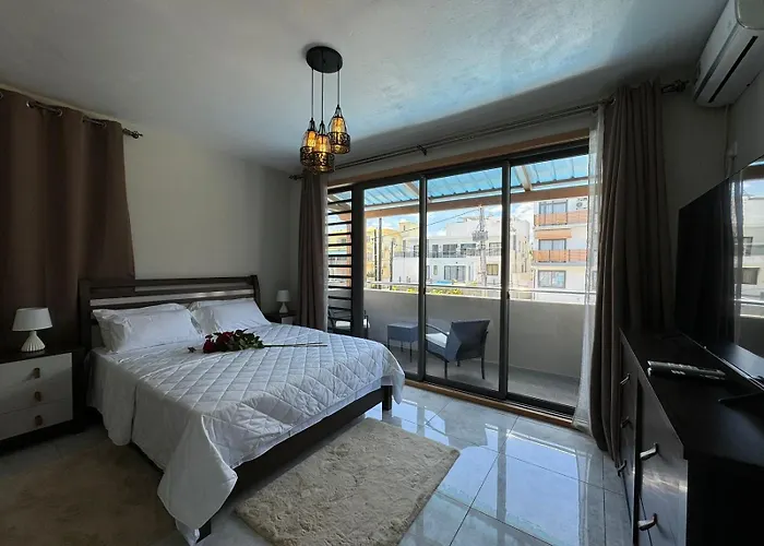 Coral Paradise Beach Villa E-05